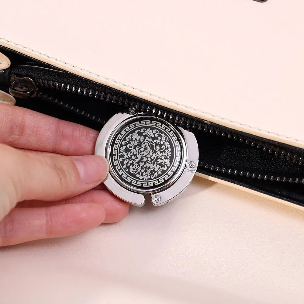 1Pcs New Vintage Flowers Handbag Hanger Holder Rack Portable Table Hook Holder Travel Accessory Foldable Purse Bag Hook